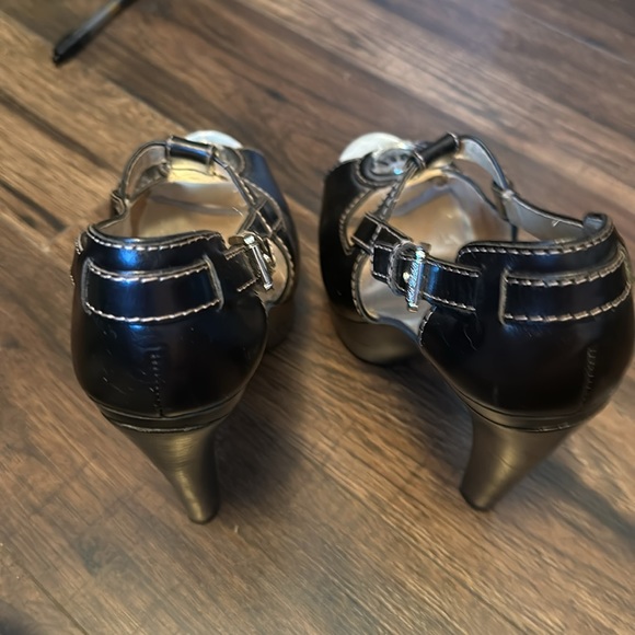 Michael Kors platform heels - Picture 4 of 5